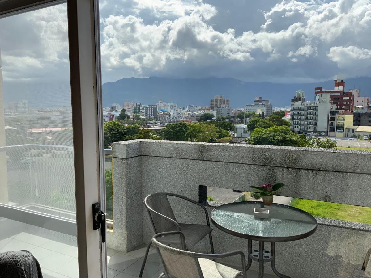 茉白電梯民宿bed And Breakfast Elevator 花蓮夜市電梯包棟 花蓮市 エクステリア 写真